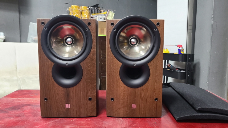 KEF iQ1 북셀프 완료 : 네이버 블로그