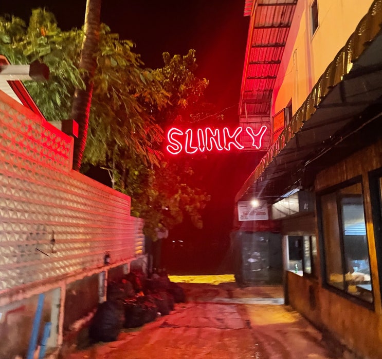 (푸켓여행)피피섬 1박 즐기기(slinky bar, freedom bar, Reggae Bar) : 네이버 블로그