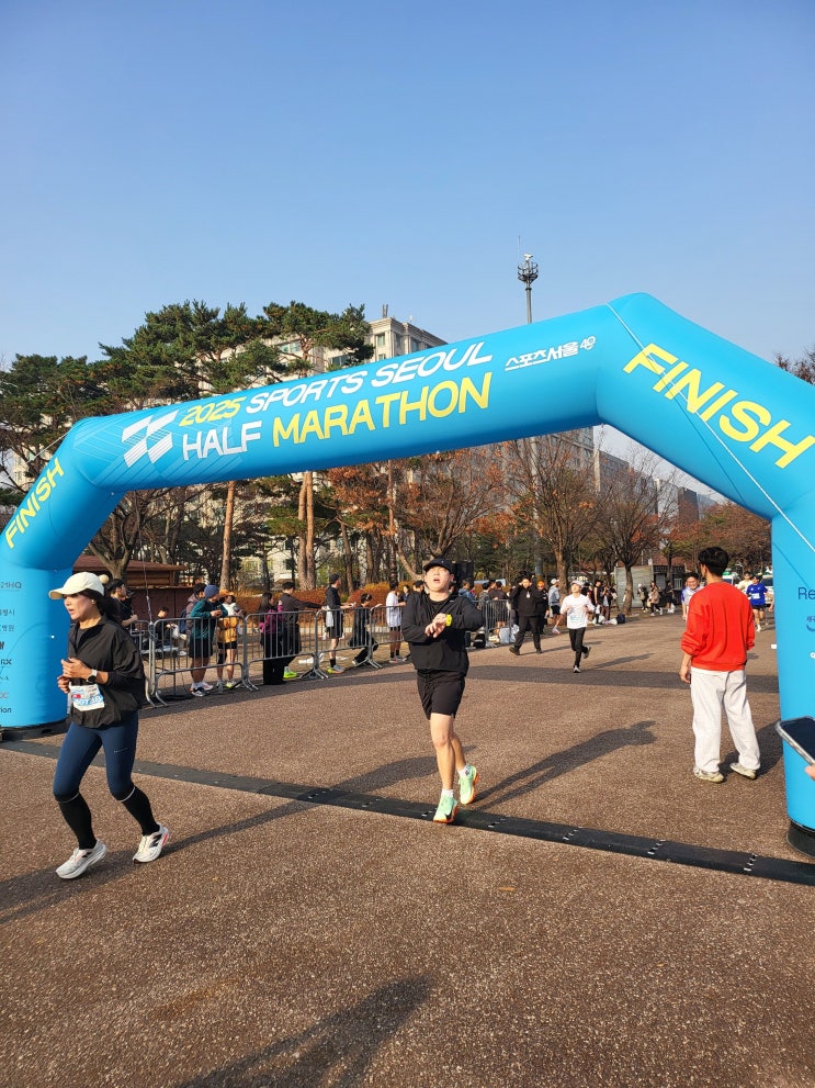 [왓츠인마이블로그] 2025 스포츠서울 하프마라톤 하프 완주 후기