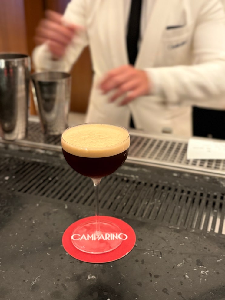 밀라노 갤러리아 안 칵테일바 Camparino In Galleria