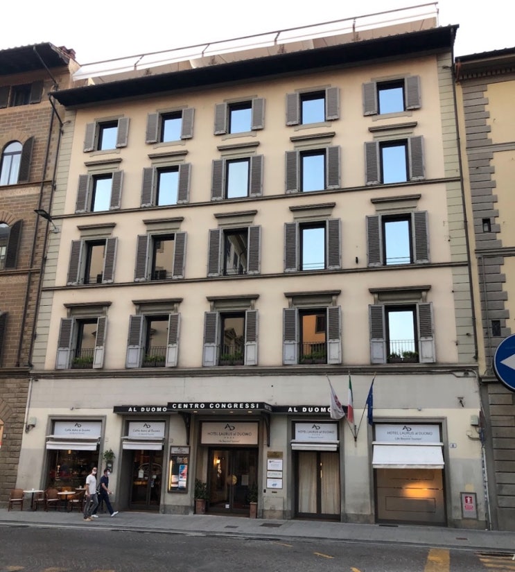 피렌체 호텔 추천_<B&B HOTEL Firenze Laurus al Duomo>_슈페리어룸, 조식 후기