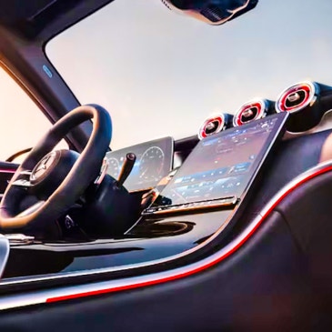 "에어 서스·후륜 조향 기본 장착!" 국산차는 상상도 못할 '이 옵션'