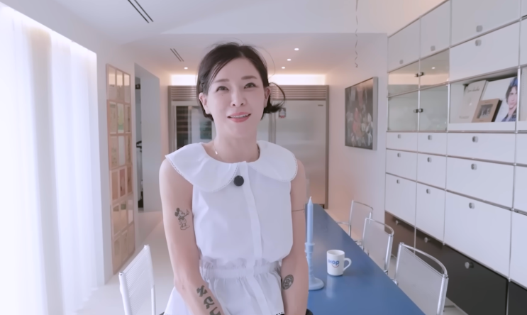 강희재, 명품관급 옷방 공개..프로필 나이 한남동 자택 연하 남친 ‘집을 바꿀 순 없잖아?!’ : 네이버 블로그