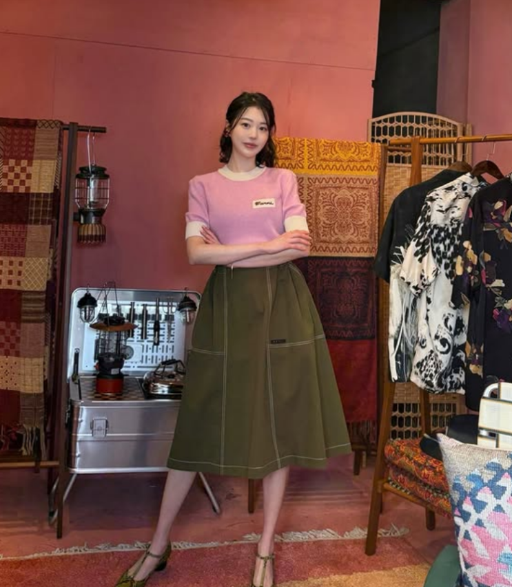 장원영 언니 장다아 핑크 니트 사복패션, 로맨틱 분위기 제대로 살린 순간… 뭐가 달랐을까 : 네이버 블로그