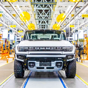 "전기차 아무도 안 샀다!" 결국 1,300명 휴직 들어간 GM 근황