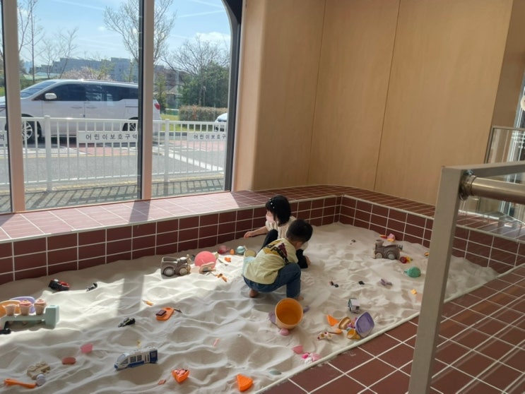 강서구 가족 나들이 장소로 좋은 부산 명지 놀이터 실내모래존...