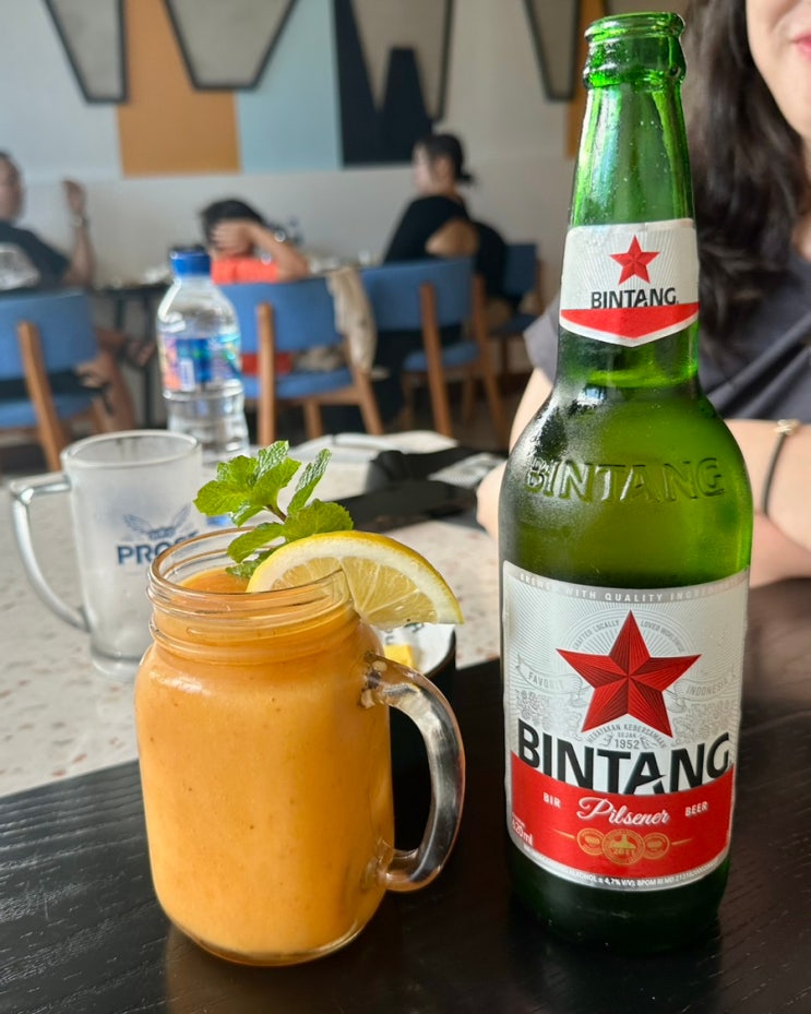 발리 울루와뚜 사원 근처 밥집Warung Bejana Uluwatu