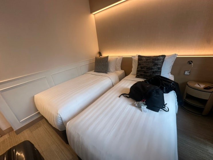 홍콩 셩완 깨끗하고 조용한 호텔 추천 Y HOTEL HONGKONG 후기