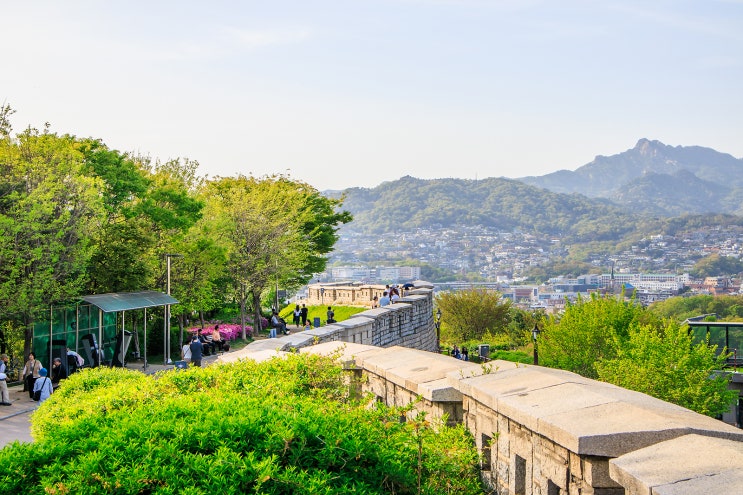 낙산공원 한 바퀴, 케데헌 성지부터 이화마을 커피거리까지
