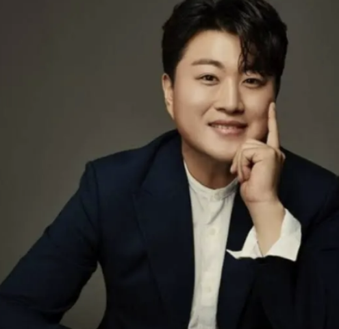 김호중 11월 출소 예정, 소속사 지분 50억 주장 논란