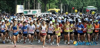 트렌디한 러너들 이야기와 가족의 마라톤 도전기, 2026 경기신문 씨사이드 마라톤대회 참가 중!