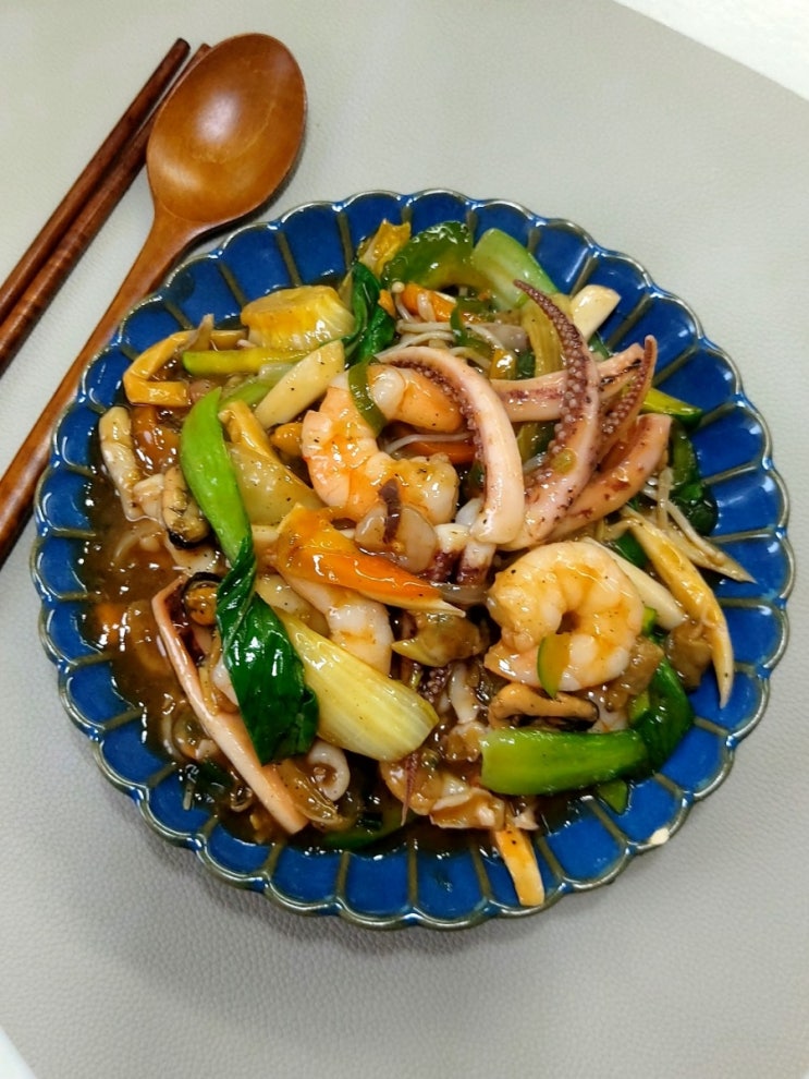 간단하게 냉털 해물볶음 만들기, 좋아하는 새우 잔뜩 넣은 맛있는 해산물 요리!!! 해물볶음레시피 : 네이버 블로그