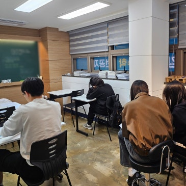 치열했던 4월, 중간고사 기간
