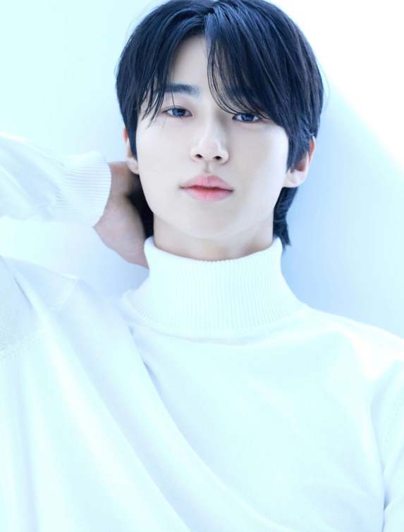 변우석 ‘선재 업고 튀어’로 증명한 청춘의 아이콘? 변우석...