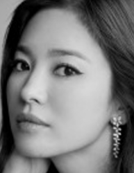 송혜교 ‘검은 수녀들’로 증명한 호러 퀸의 품격? 송혜교...