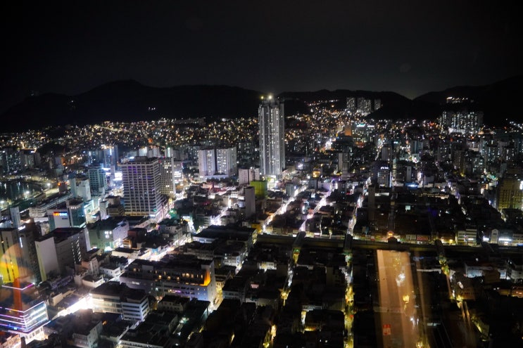 부산 뚜벅이 여행 추천 야경 명소 용두산공원 부산타워
