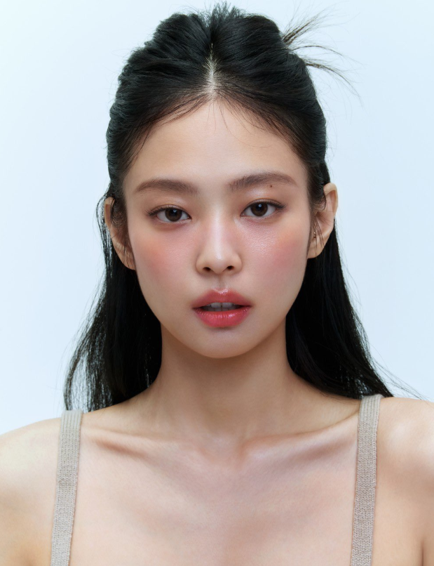 2년에 238억 벌었다는 제니 1인기획사 오드아틀리에 탈 YG...
