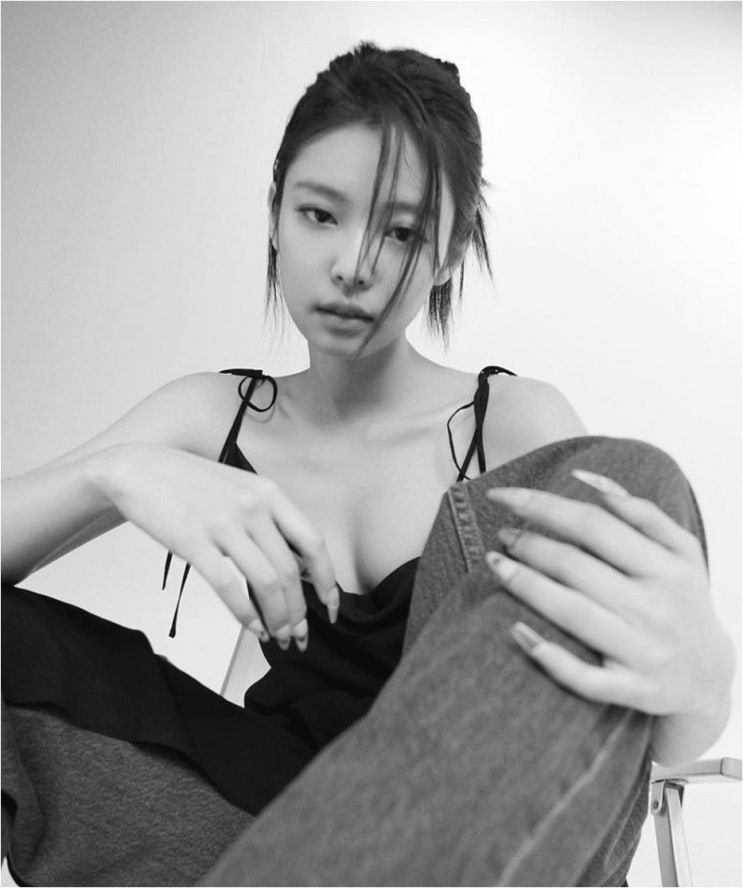 "YG 떠나 홀로서기 대성공" 제니, 본인 설립 기획사서 2년간...
