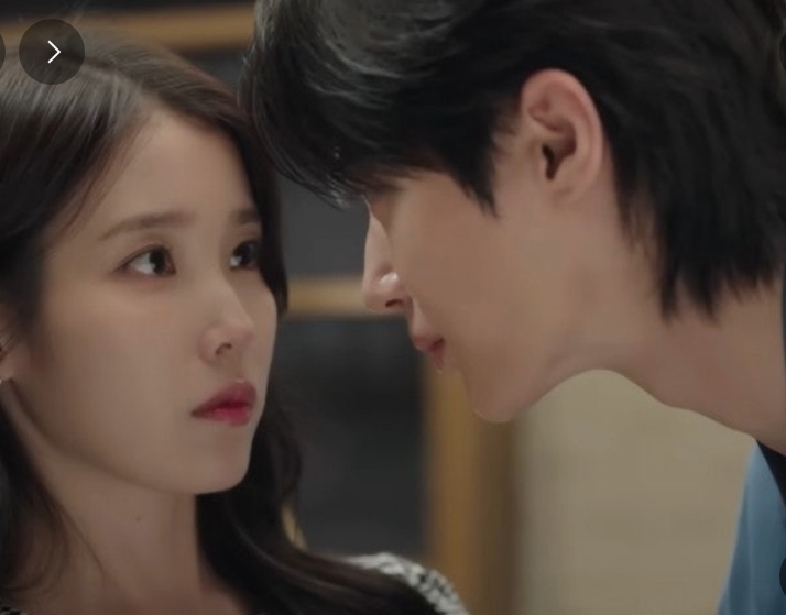 “사과랑 블루베리만?” "아이유" 식단에 변우석도 깜짝