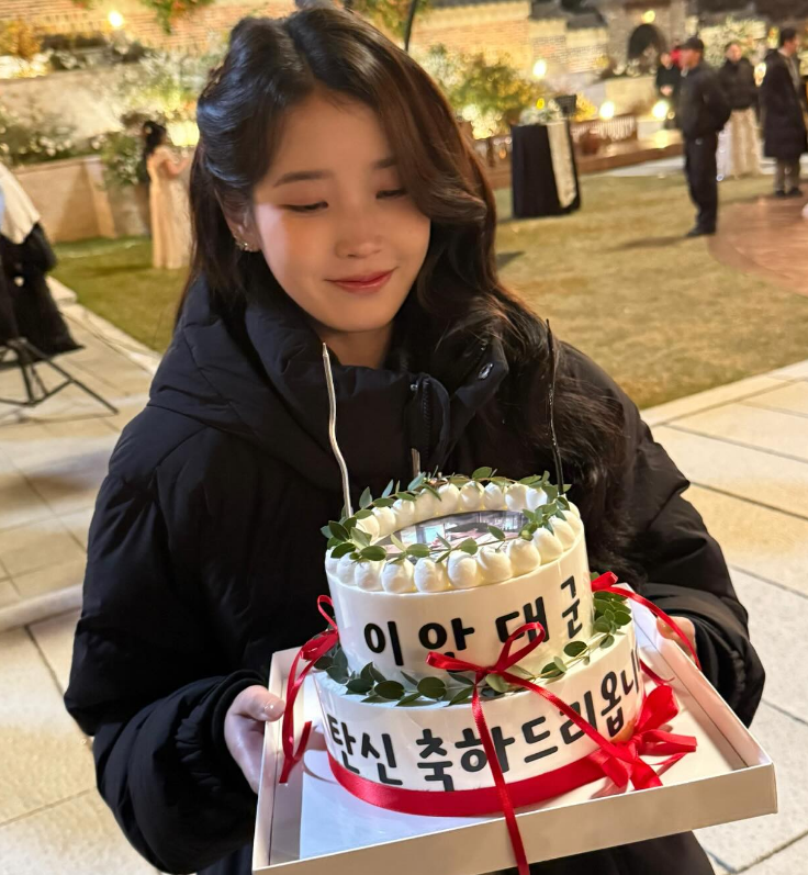 생일에 3억 원을 기부한 아이유… "팬이름으로 나눴어요"