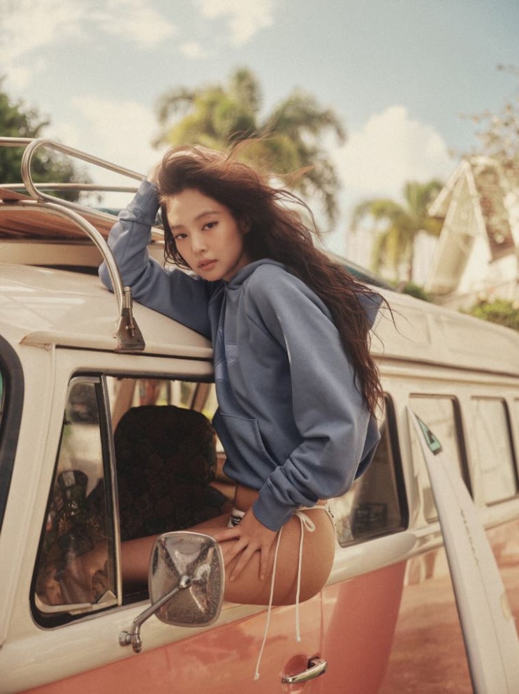 Jennie “비키니부터 월드투어까지” 제니가 직접 밝힌...