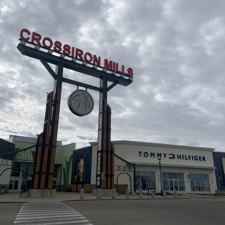캘거리 CrossIron Mills 아울렛 뚜벅이 도전 (+쇼핑 후기) : 네이버 블로그