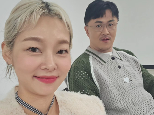 송해나, 데프콘 열애설 재차 부인 — 나는솔 MC로 주목받다 또 연예인 루머 화제