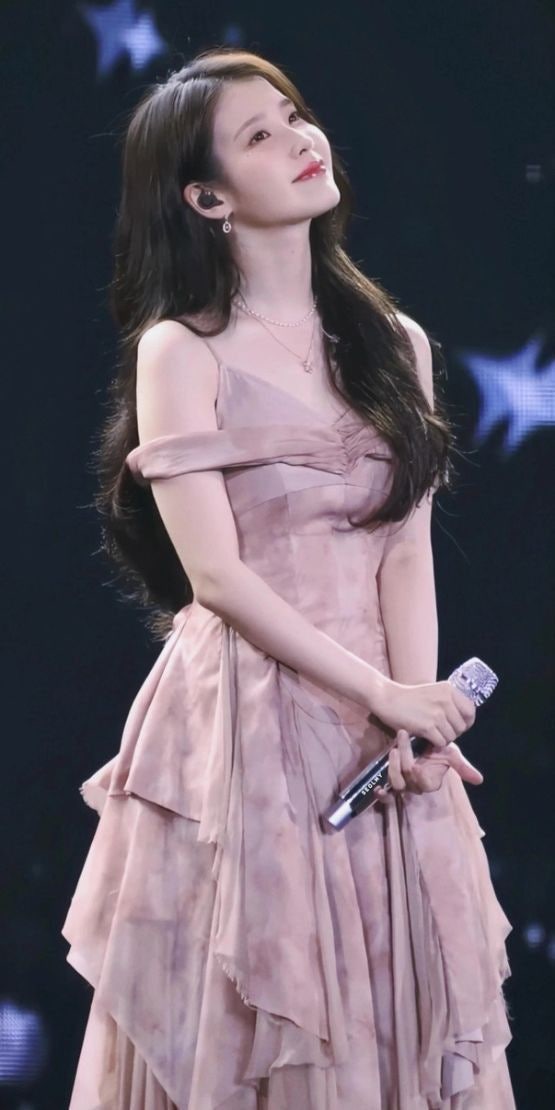 현재진행형 레전드 아이유(IU)의 모든 것