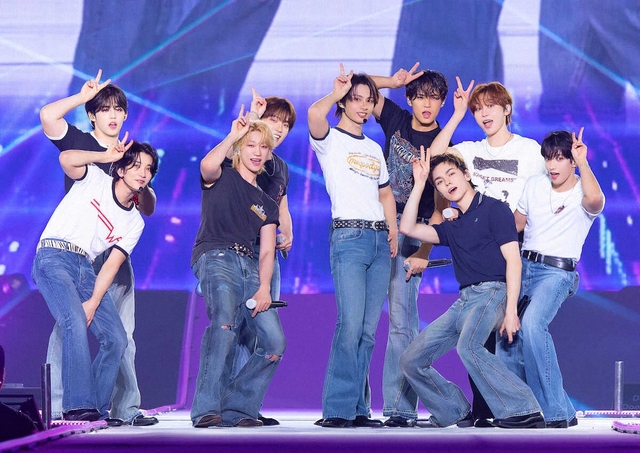 SEVENTEEN 13일 도쿄돔에서의 팬미 방문객이 홍역을 진단...