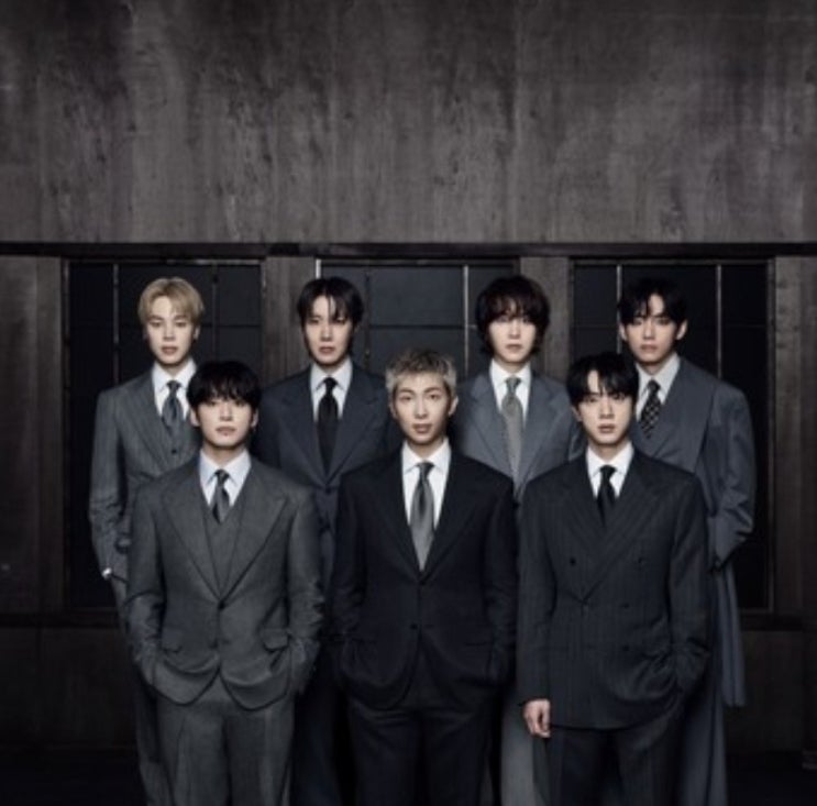 방탄소년단(BTS), AMA ‘올해의 아티스트’ 두 번째 대상...