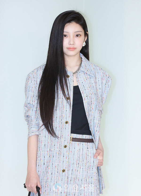 "공항패션 못 입는다더니, 이렇게 변한 거였어?" 아일릿 원희...