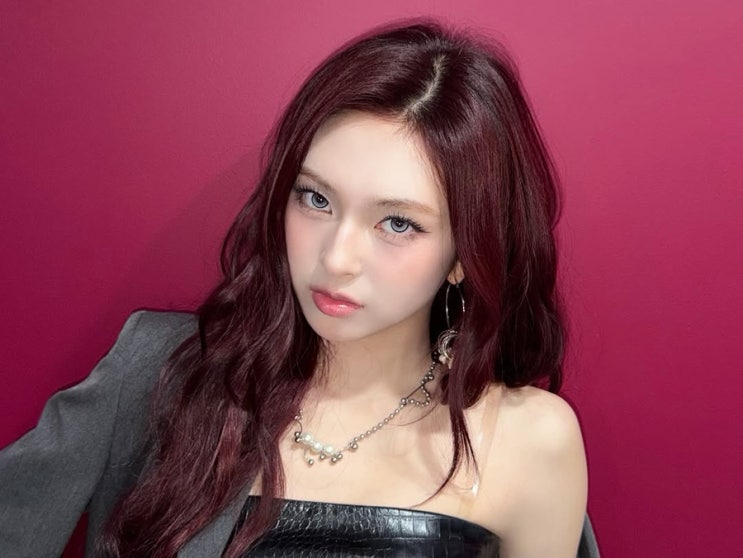 [신촌미용실]베이비몬스터 치키타 레드바이올렛 염색