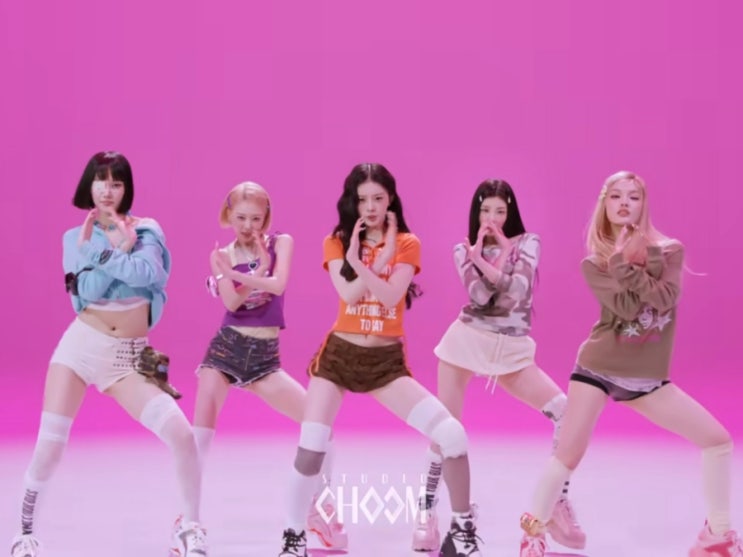 "who"s your bias? l"m your bias"ㅡ아일릿 'It's Me'는 왜 지금...