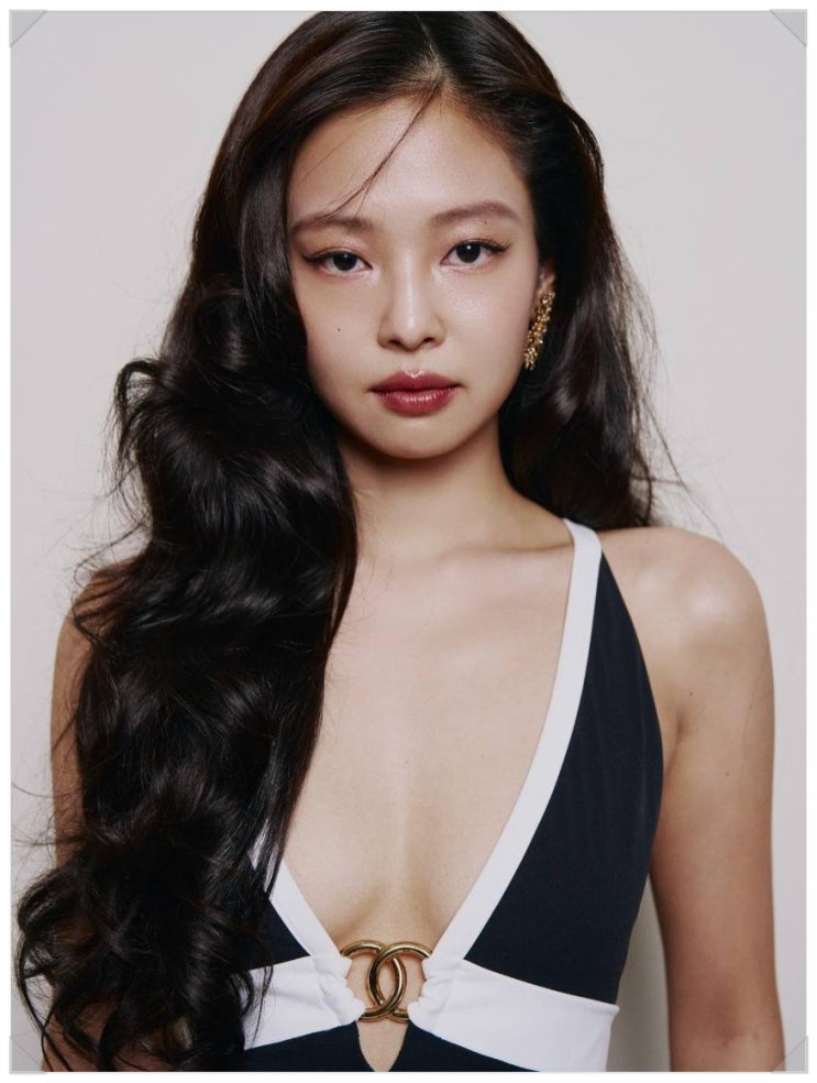 이게 실물이라고? 제니가 샤넬 입으면 생기는일 현장직격