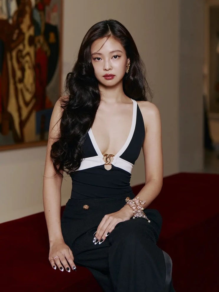 Jennie Kim 샤넬 프런트로부터 애프터 파티 커스텀 룩까지!...
