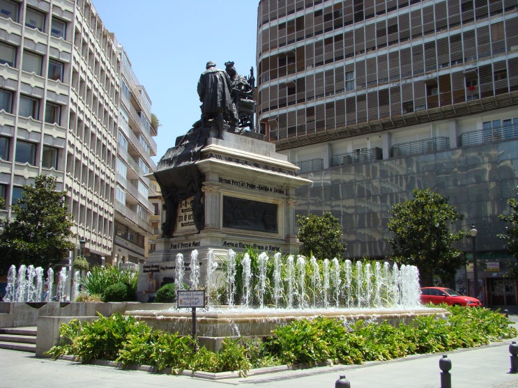 〔그라나다〕 이사벨 라 카톨리카 광장(Plaza Isabel la Católica)