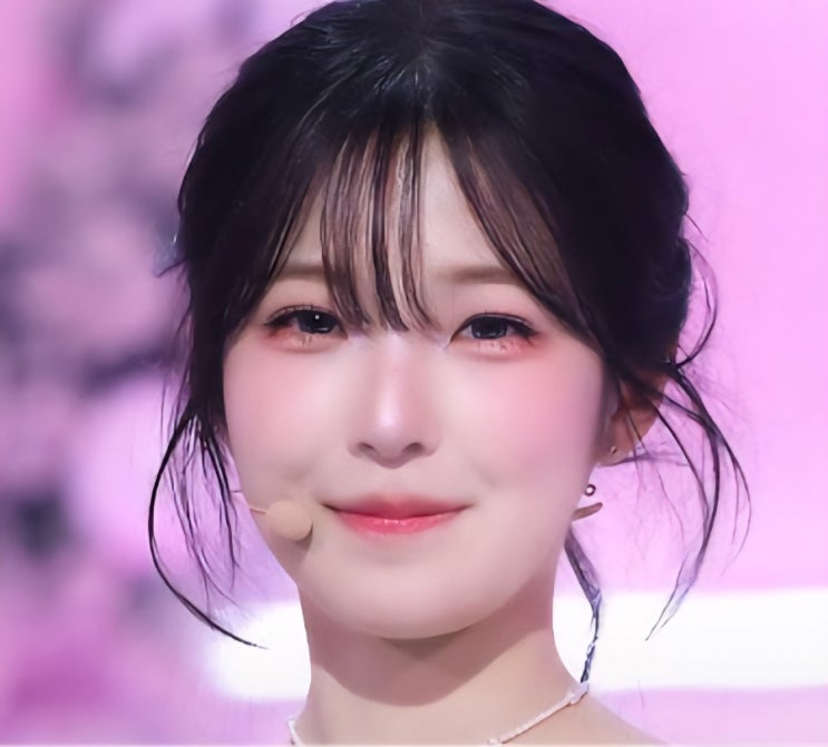 미소 속에 감춰진 단단한 열정, 프로미스나인 백지헌의 성장 스토리