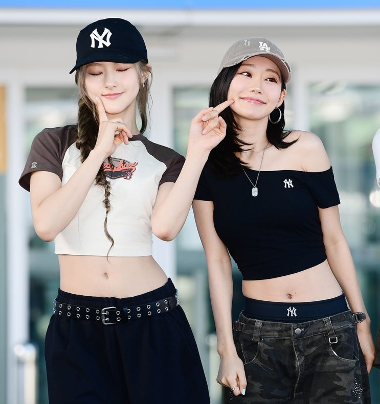 키오프 공항패션 KISS OF LIFE 쥴리 벨 하늘 나띠 여름...