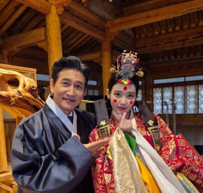 “아이유 옆에서도 빛났다!” 조승연, 다정한 투샷 공개…“참...