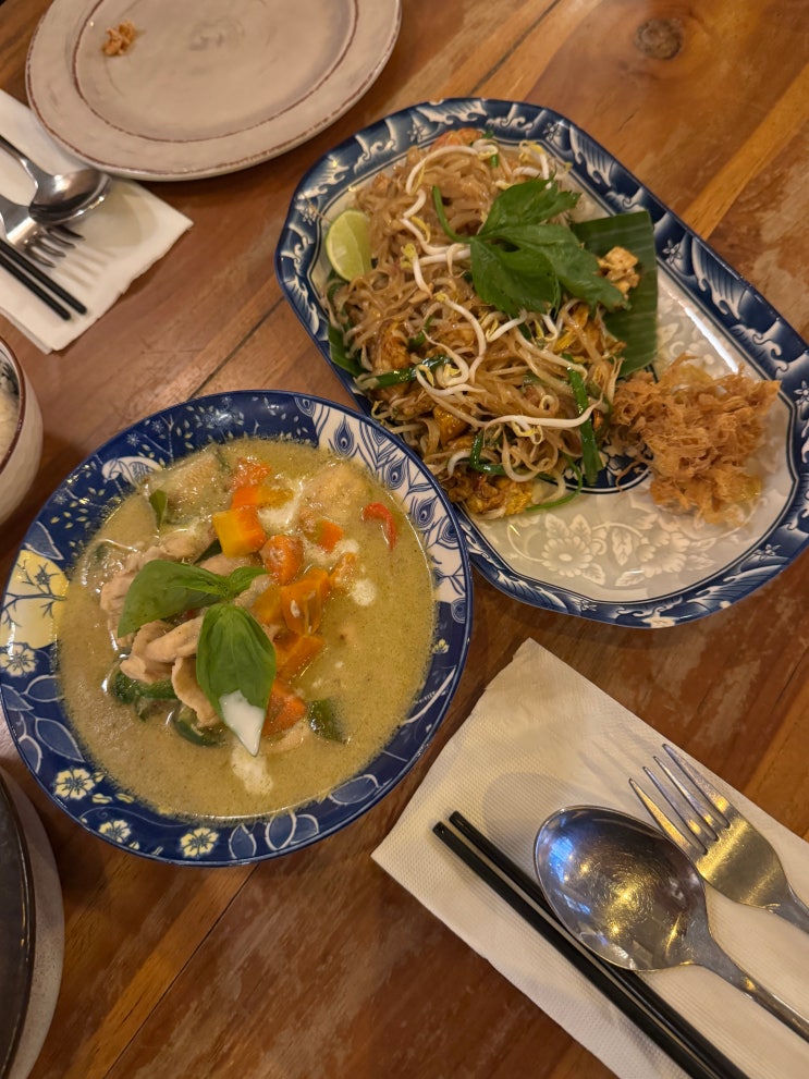 평화롭던 에포래, 발리 퓨전 꾸따 맛집 팻 차우!