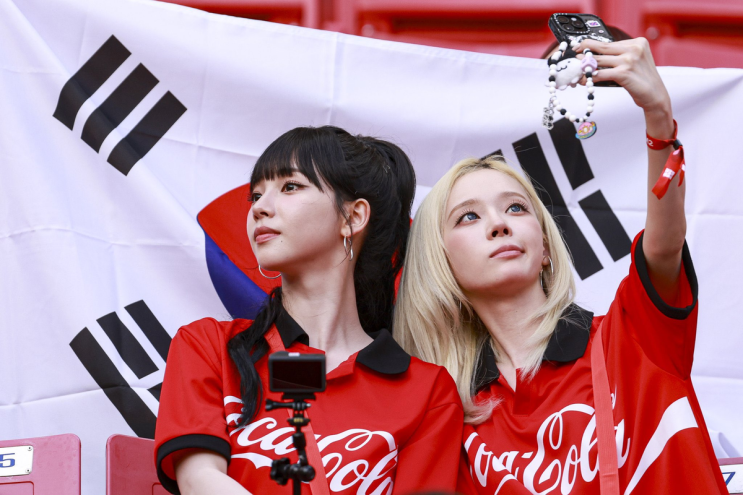 에스파 카리나 윈터 멕시코 달군 붉은 악마 변신