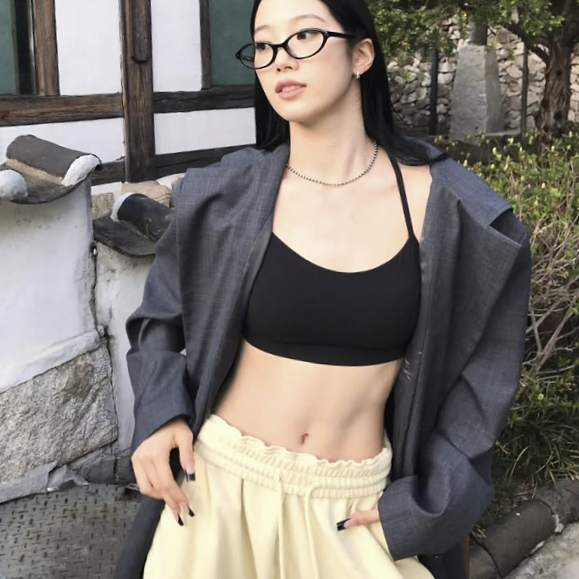"7분이면 복근 완성".. 르세라핌 카즈하의 운동 루틴은?