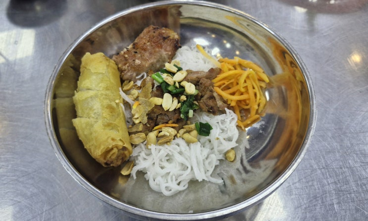 [호치민] 분 팃 느엉 키우 바오 Bún thịt nướng Kiều Bảo