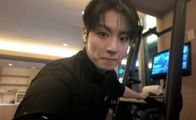 BTS 정국, 저녁 운동 루틴 공개 세계 팬들 반응 폭발