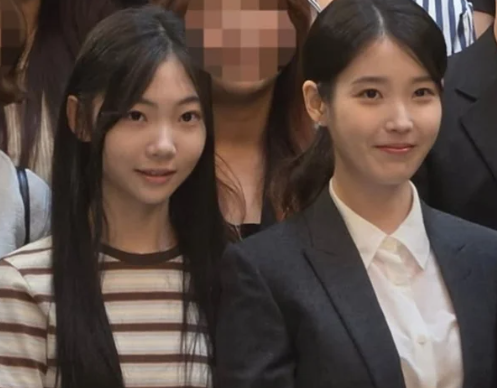 [충격] 아이유, 결혼식장 한복판서 "마지막까지 고맙단 말...