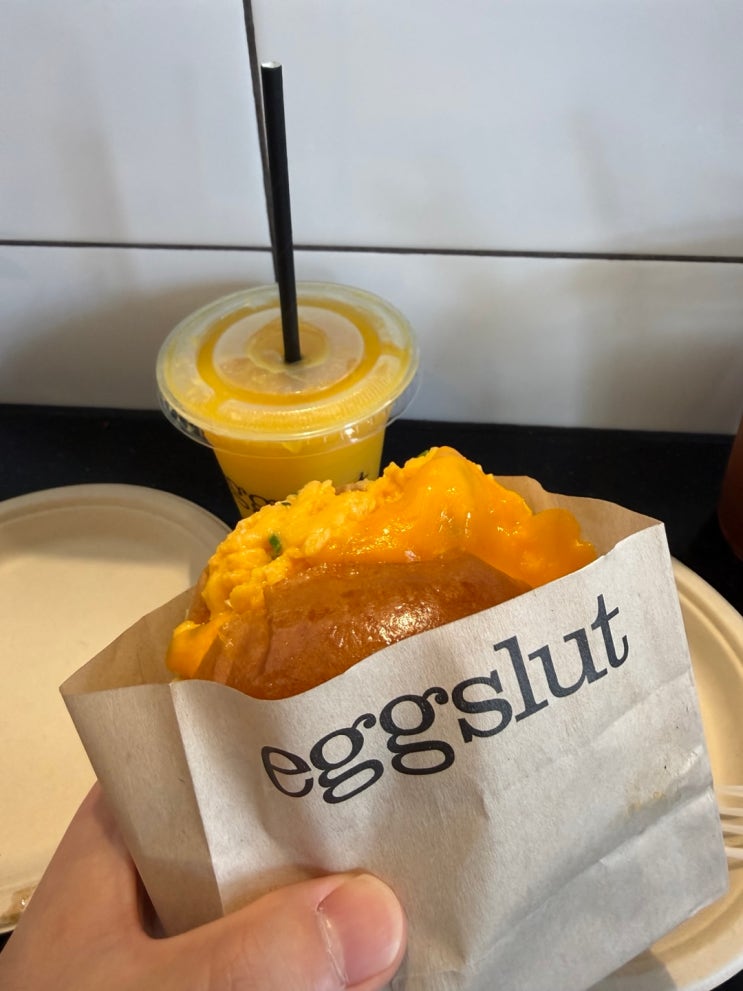 LA 그랜드 센트럴 마켓 맛집 에그 슬럿 메뉴 추천, LA 다운타운 카페 ....