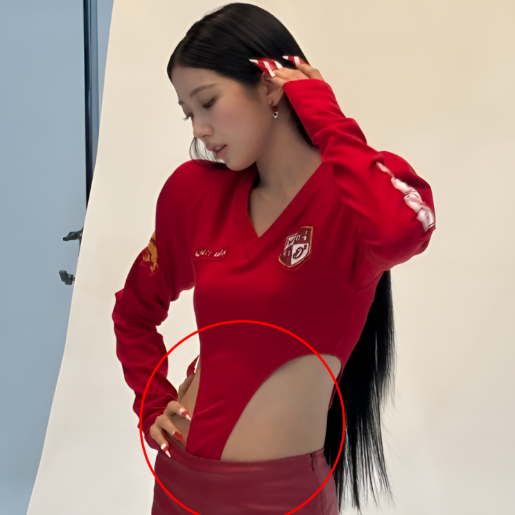 "레드 타이즈에 하이레그 착장까지?" 카즈하, 인스타 피드...