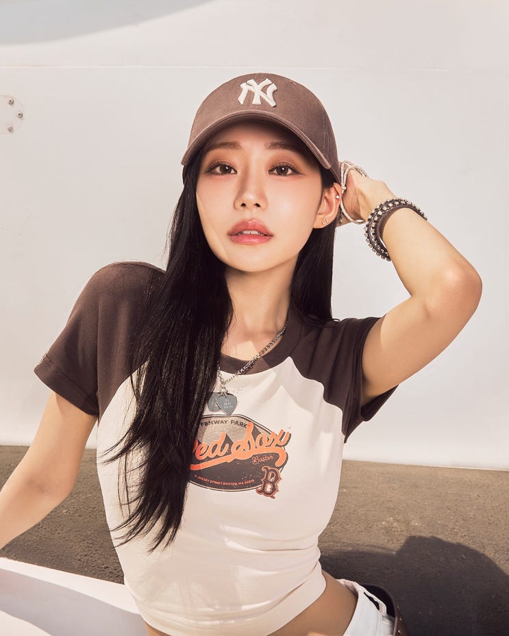 MLB(엠엘비) x 키스오브라이프(KISS OF LIFE) 26SS 화보...