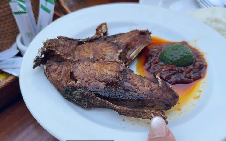 [발리에 산다]사누르 줄서는 맛집 막벵 Warung Mak Beng