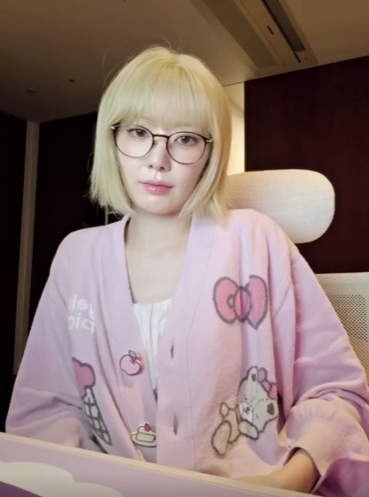 르세라핌 사쿠라 위버스 라이브 패션 정보! 젤라또 피케 x...
